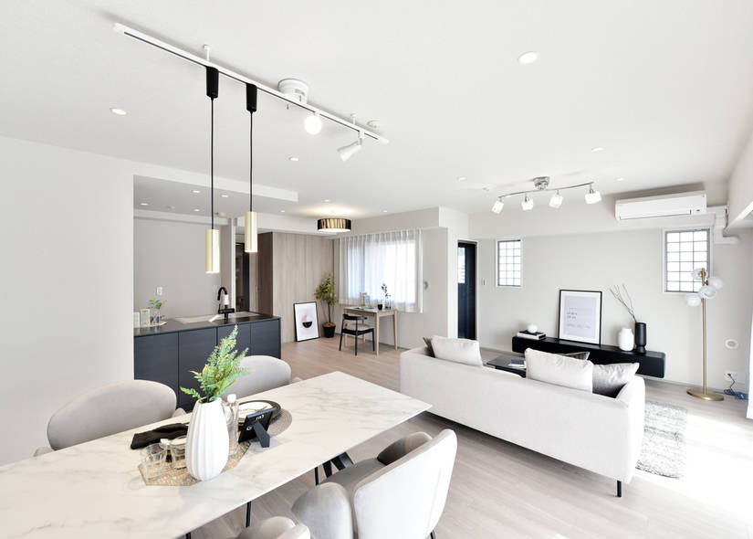 Laurel Tor Square Room 1304