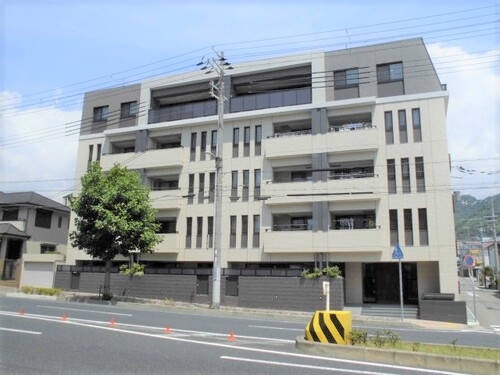 ワコーレフェリズ西岡本